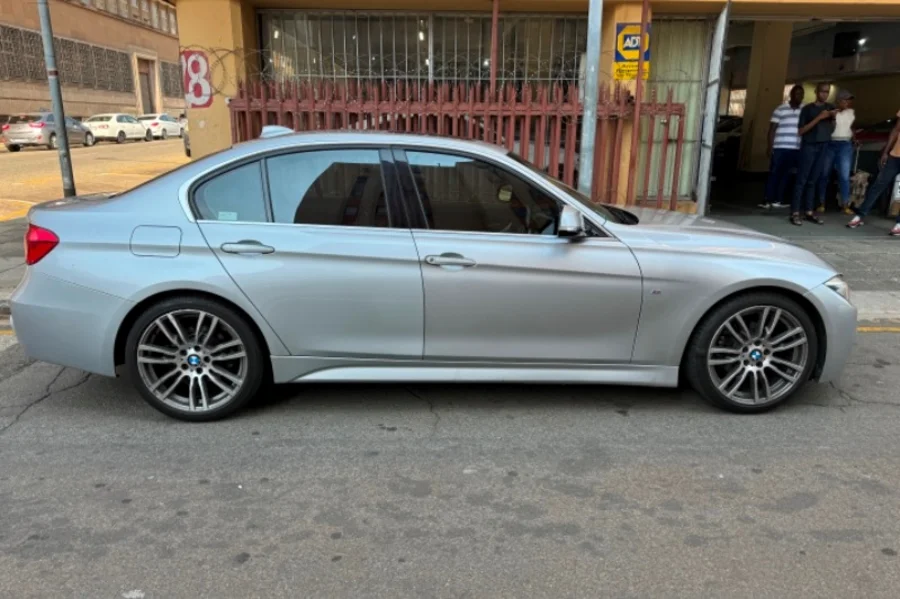 Used  2017 BMW 3 Series 320i M Sport sports-auto - Marshalltown Auto Ridez