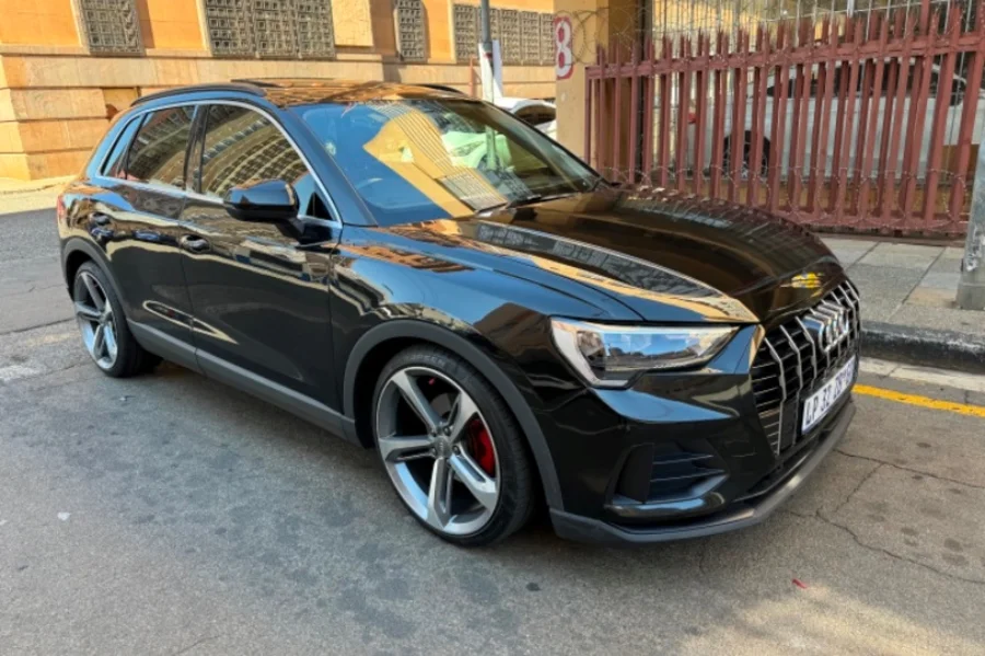 Used 2021 Audi Q3 35TFSI Black Edition - Marshalltown Auto Ridez Used 2021 Audi Q3 35TFSI Black Edition - Marshalltown Auto Ridez