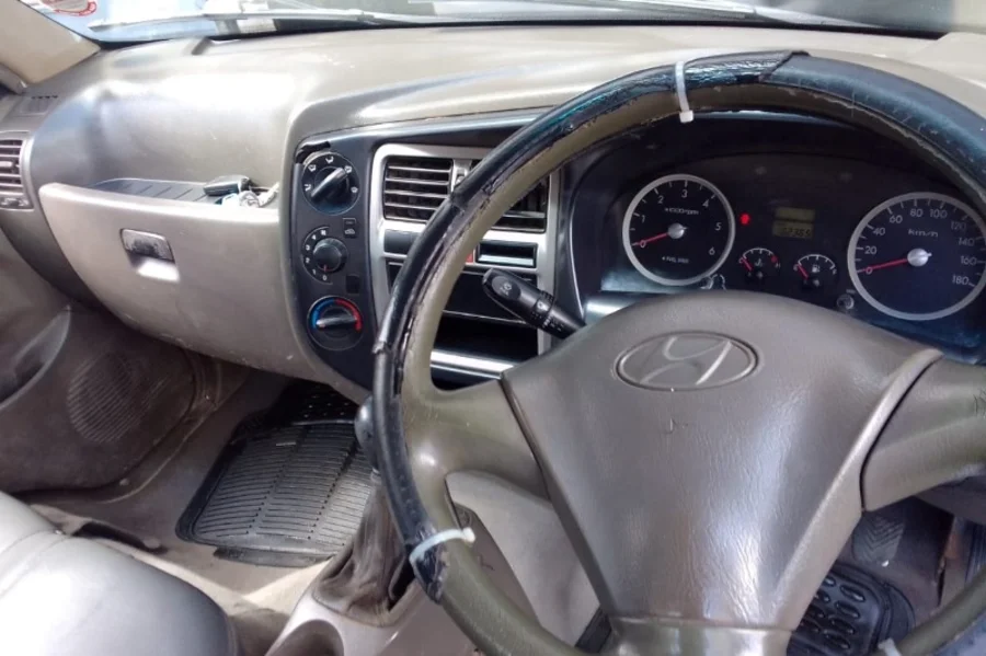 Used  2006 Hyundai H-100 Bakkie 2.6D tipper (aircon) - Andy Auto