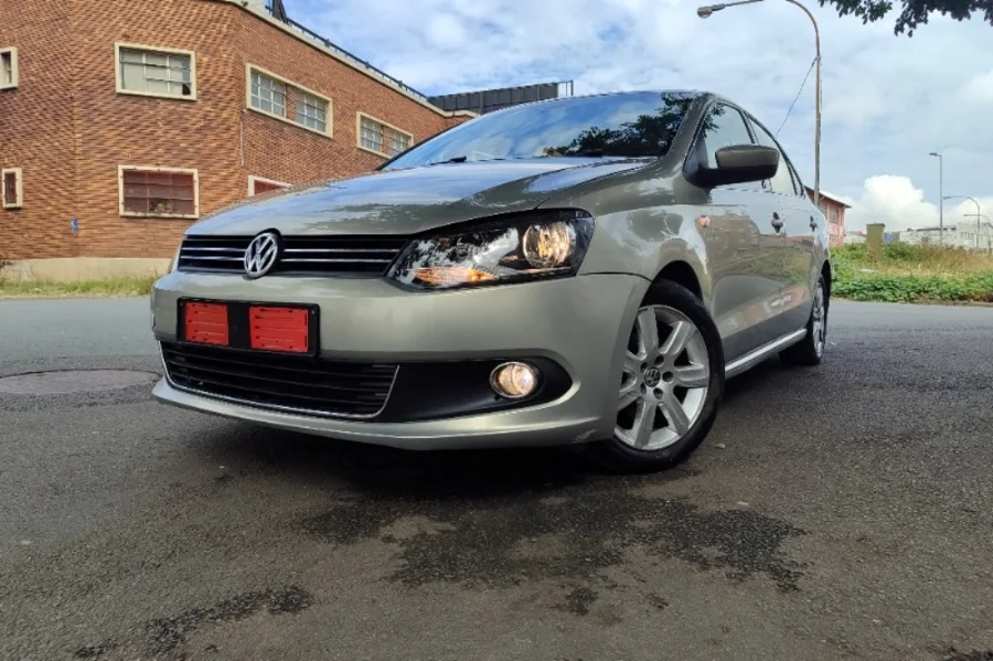 Used 2014 Volkswagen Polo sedan 1.4 Comfortline - Venture Giant Investment Used 2014 Volkswagen Polo sedan 1.4 Comfortline - Venture Giant Investment