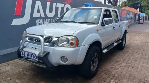 Used  2013 Nissan NP300 Hardbody 2.4 double cab 4x4