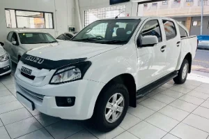 Used  2014 Isuzu KB 250D-Teq double cab LE
