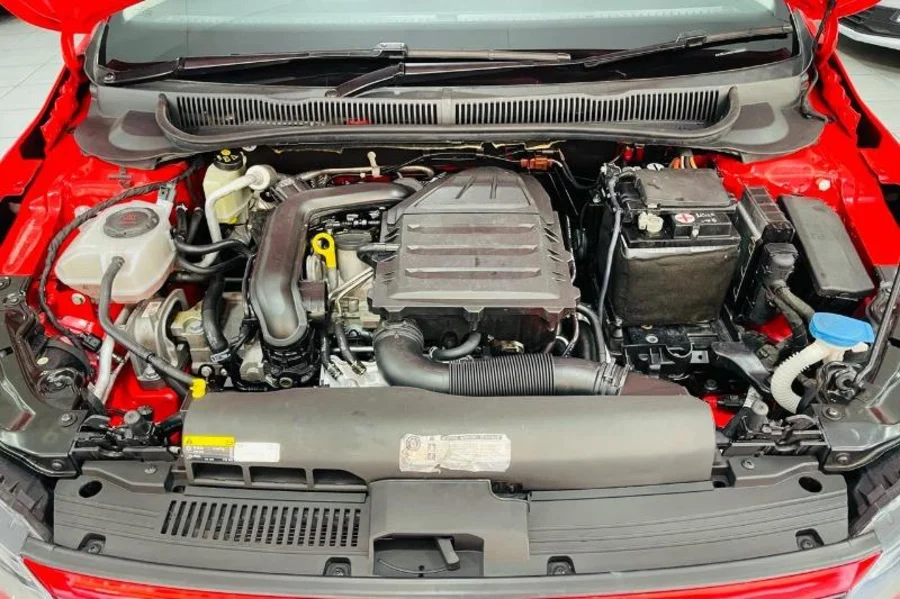 Used  2019 VW Polo hatch 1.0TSI R-Line - Dee Cars