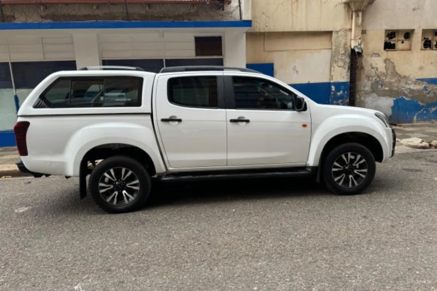 Used 2021 Isuzu D-Max 1.9TD double cab LS X-Rider auto - Marshalltown Auto Ridez Used 2021 Isuzu D-Max 1.9TD double cab LS X-Rider auto - Marshalltown Auto Ridez