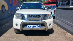 Used  2014 Nissan Navara 2.5dCi automatic