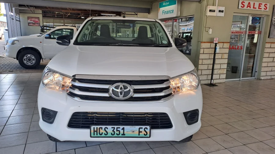 Used 2018 Toyota Hilux 2.4GD-6 4x4 SRX - Quadro Motors Used 2018 Toyota Hilux 2.4GD-6 4x4 SRX - Quadro Motors
