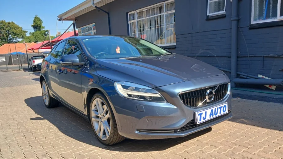 Used 2017 Volvo V40 T3 Inscription - TJ Auto Car Sales Used 2017 Volvo V40 T3 Inscription - TJ Auto Car Sales