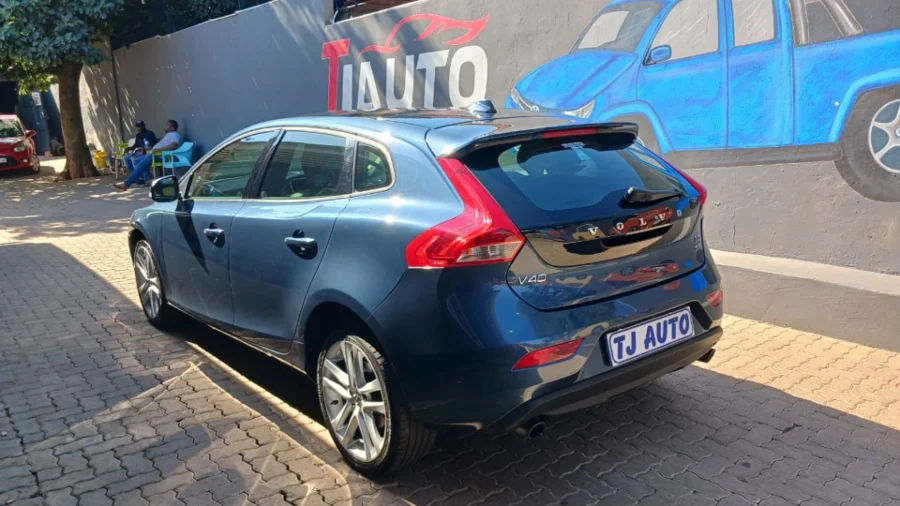 Used 2017 Volvo V40 T3 Inscription - TJ Auto Car Sales Used 2017 Volvo V40 T3 Inscription - TJ Auto Car Sales
