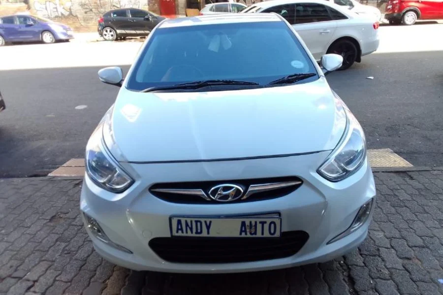 Used  2019 Hyundai Accent sedan 1.6 Fluid - Andy Auto
