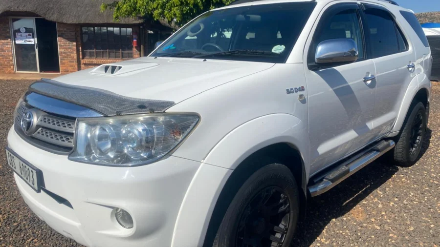 Used 2011 Toyota Fortuner 3.0D-4D - Private Dirk Used 2011 Toyota Fortuner 3.0D-4D - Private Dirk