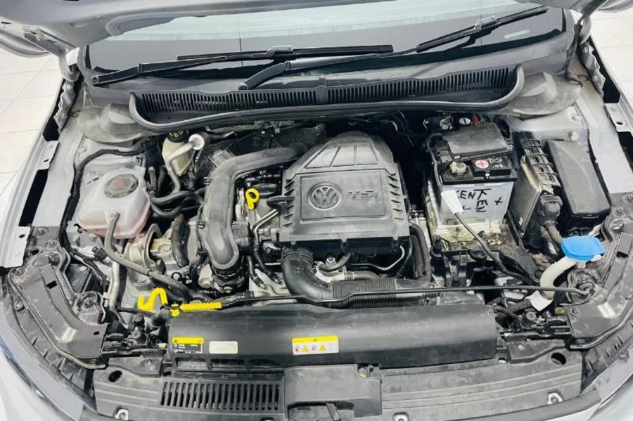 Used  2020 VW Polo hatch 1.0TSI Comfortline R-Line auto - Dee Cars