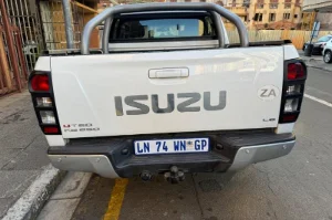 Used  2014 Isuzu KB 250D-Teq double cab Hi-Rider