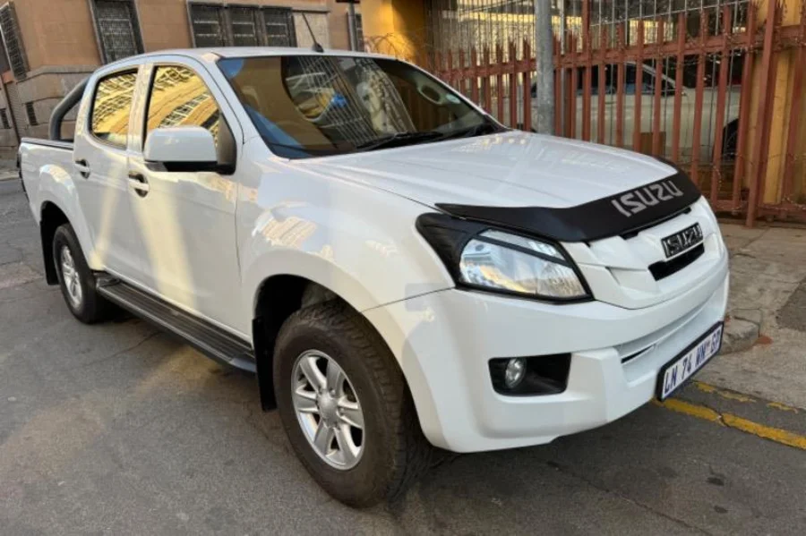 Used 2014 Isuzu KB 250D-Teq double cab Hi-Rider - Marshalltown Auto Ridez Used 2014 Isuzu KB 250D-Teq double cab Hi-Rider - Marshalltown Auto Ridez