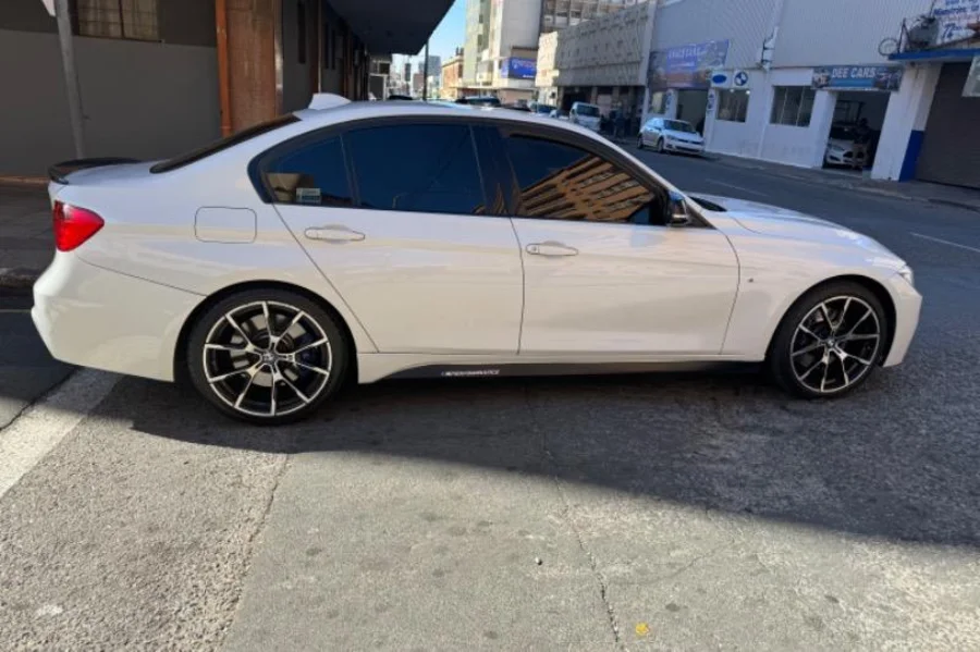 Used 2015 BMW 3 Series 320i M Sport sports-auto - Marshalltown Auto Ridez Used 2015 BMW 3 Series 320i M Sport sports-auto - Marshalltown Auto Ridez