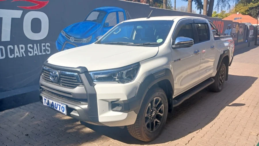 Used  2022 Toyota Hilux 2.8GD-6 double cab Raider auto - TJ Auto Car Sales