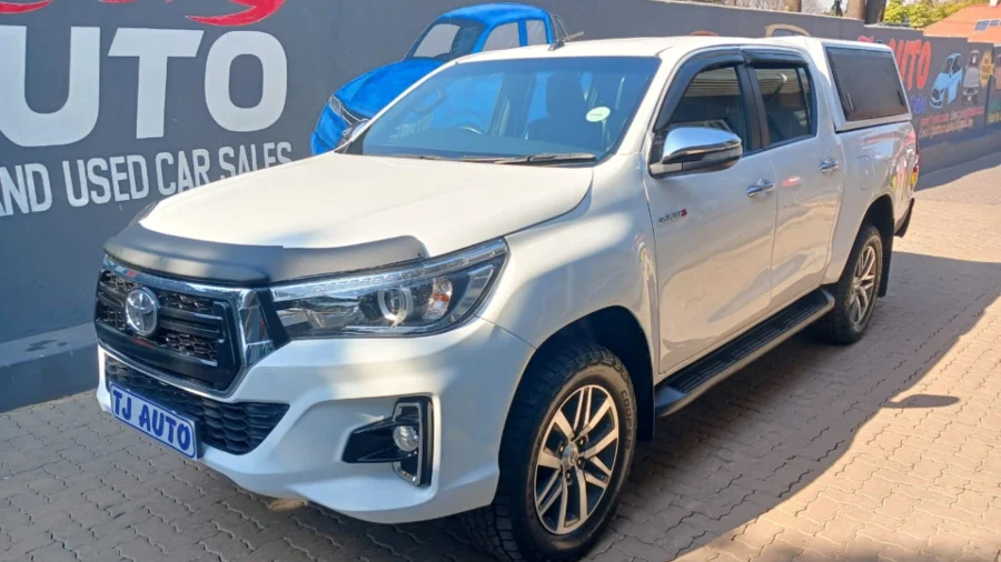 Used  2017 Toyota Hilux 2.8GD-6 double cab 4x4 Raider Dakar - TJ Auto Car Sales