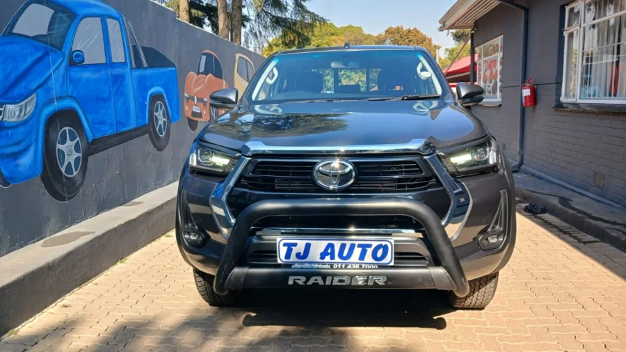 Used  2024 Toyota Hilux 2.4GD-6 double cab 4x4 Raider auto - TJ Auto Car Sales