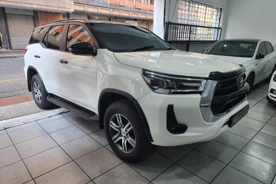 Used 2016 Toyota Fortuner 2.8GD-6 auto - GAPP Motors Used 2016 Toyota Fortuner 2.8GD-6 auto - GAPP Motors
