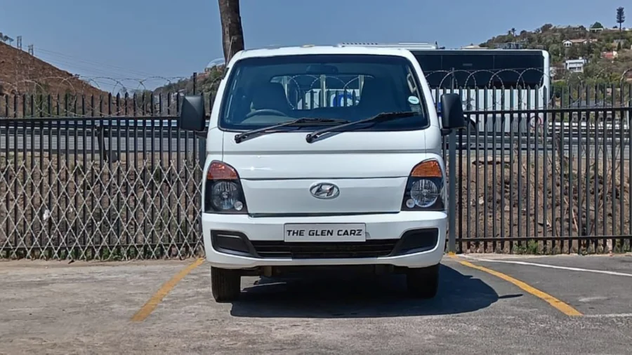 Used  2016 Hyundai H-100 Bakkie 2.6D chassis cab - THE GLEN CARZ