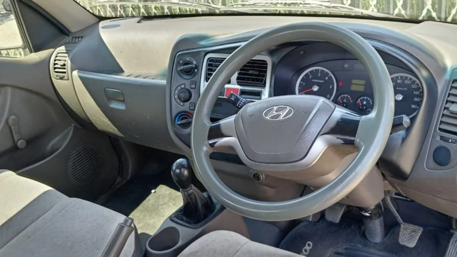 Used  2016 Hyundai H-100 Bakkie 2.6D chassis cab - THE GLEN CARZ