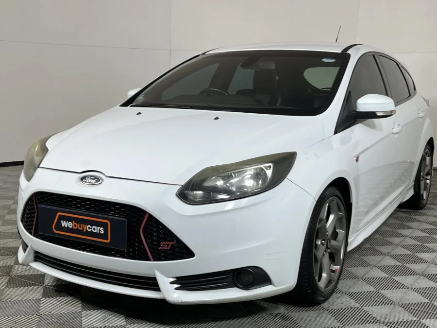 Used 2014 Ford Focus hatch 2.0 Sport - WeBuyCars JHB South Used 2014 Ford Focus hatch 2.0 Sport - WeBuyCars JHB South