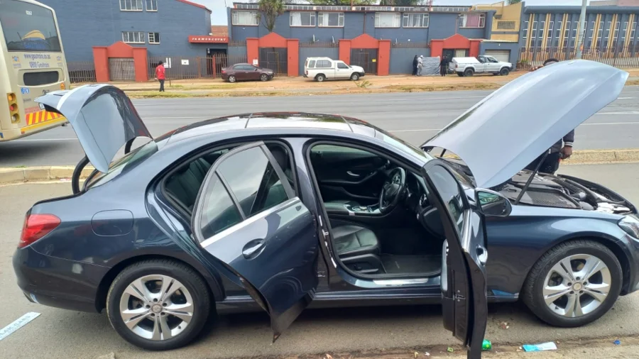 Used 2016 Mercedes Benz C-Class C200 Avantgarde - Amulak Cars Used 2016 Mercedes Benz C-Class C200 Avantgarde - Amulak Cars