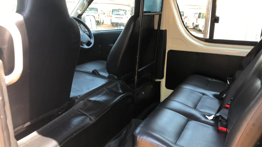 Used 2017 Toyota Quantum 2.5D-4D Ses-fikile - Taxi Business Solutions Used 2017 Toyota Quantum 2.5D-4D Ses-fikile - Taxi Business Solutions