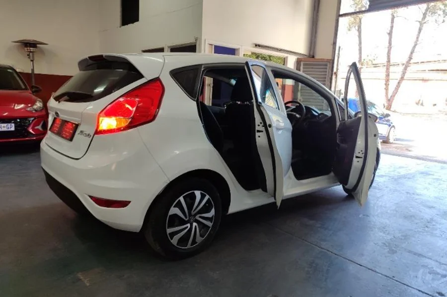 Used 2015 Ford Fiesta 5-door 1.4 Ambiente - Venture Giant Investment