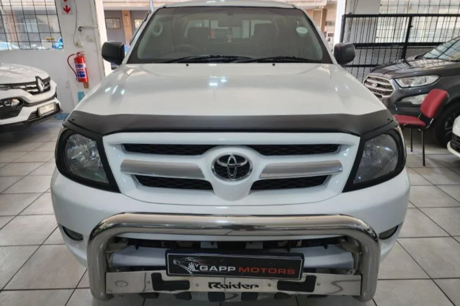 Used 2009 Toyota Hilux 2.4GD-6 double cab S - GAPP Motors Used 2009 Toyota Hilux 2.4GD-6 double cab S - GAPP Motors
