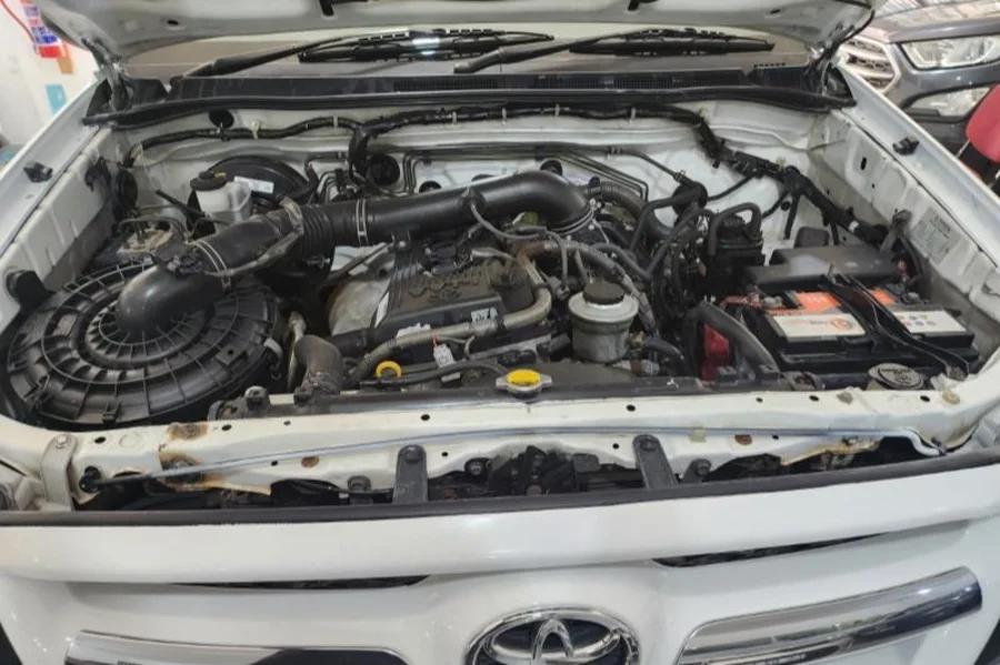 Used 2009 Toyota Hilux 2.4GD-6 double cab S - GAPP Motors Used 2009 Toyota Hilux 2.4GD-6 double cab S - GAPP Motors