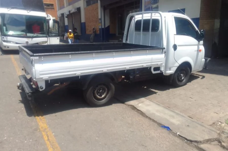 Used 2010 Hyundai H-100 Bakkie 2.6D tipper - Andy Auto Used 2010 Hyundai H-100 Bakkie 2.6D tipper - Andy Auto