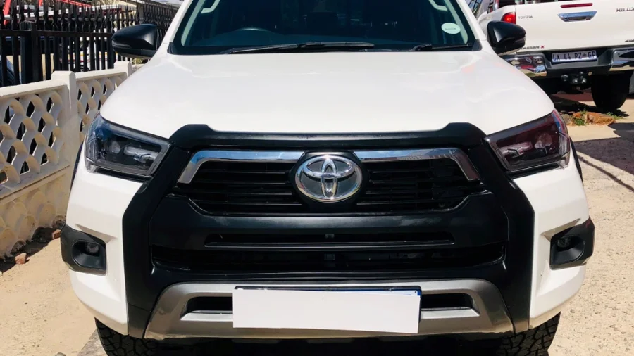 Used 2022 Toyota Hilux 2.4GD-6 double cab 4x4 Raider manual - SG Cars Used 2022 Toyota Hilux 2.4GD-6 double cab 4x4 Raider manual - SG Cars