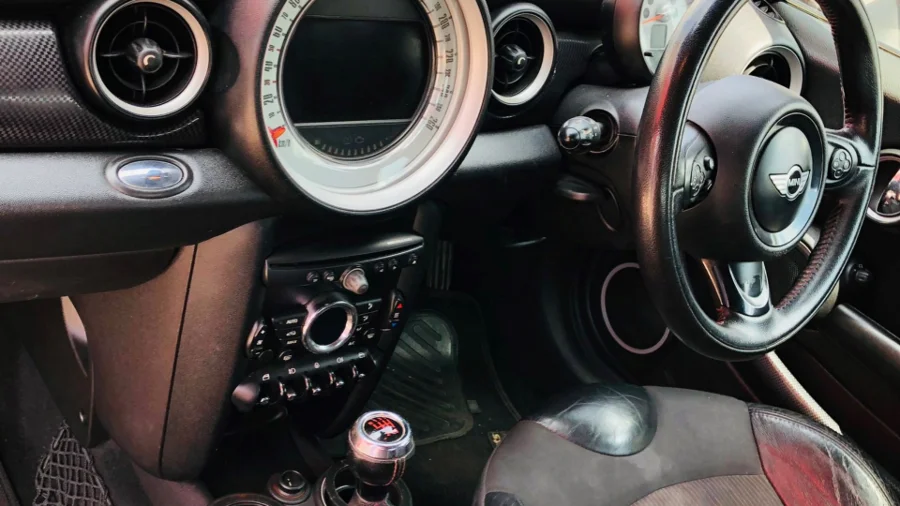 Used 2013 MINI Cooper 1.2 TURBO - SG Cars Used 2013 MINI Cooper 1.2 TURBO - SG Cars