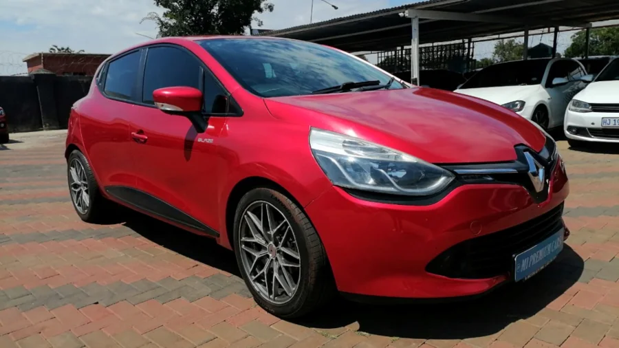 Used 2016 Renault Clio 66kW turbo Blaze - MI Premium Cars Used 2016 Renault Clio 66kW turbo Blaze - MI Premium Cars
