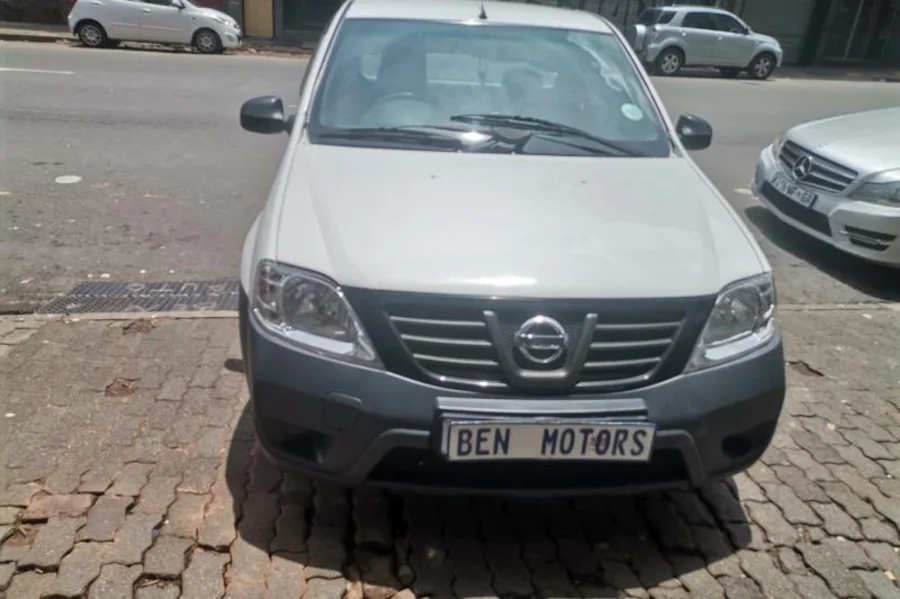 Used  2016 Nissan NP200 1.6i safety pack - Ben Auto