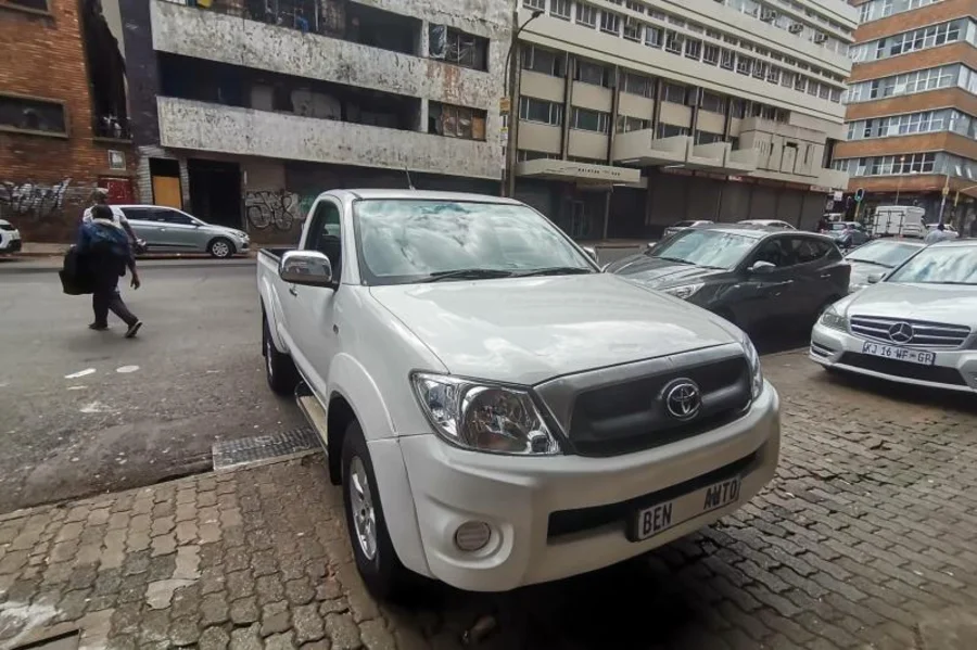 Used  2011 Toyota Hilux 2.7 SRX - Ben Auto
