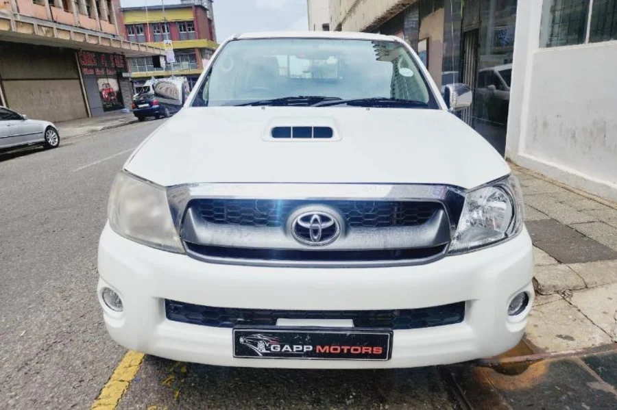 Used 2010 Toyota Hilux 3.0D-4D double cab 4x4 Raider - GAPP Motors Used 2010 Toyota Hilux 3.0D-4D double cab 4x4 Raider - GAPP Motors