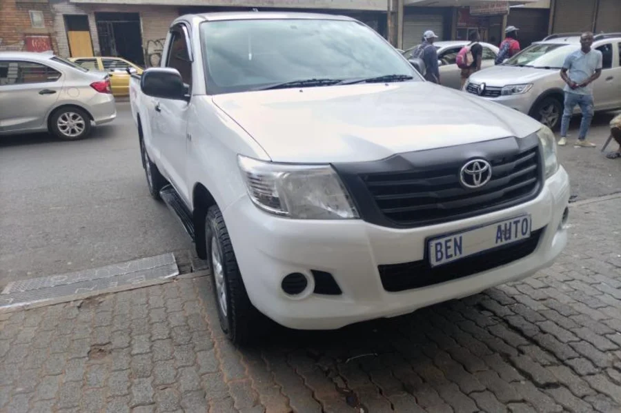 Used  2016 Toyota Hilux 2.5D-4D raised body SRX - Ben Auto