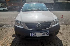 Used  2021 Nissan NP200 1.6i safety pack