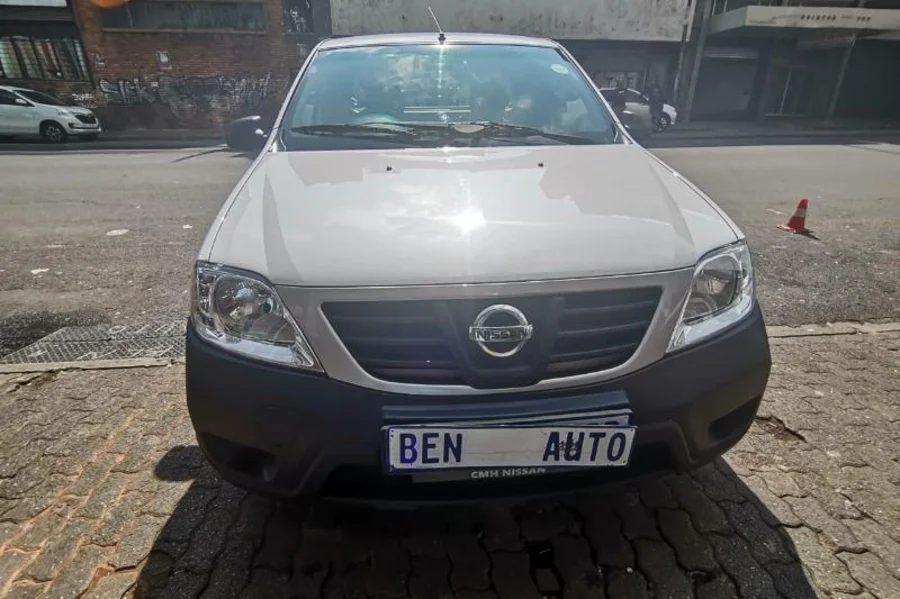 Used  2021 Nissan NP200 1.6i safety pack - Ben Auto