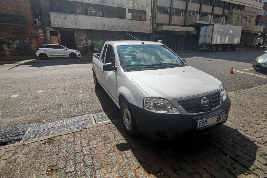 Used  2021 Nissan NP200 1.6i safety pack - Ben Auto