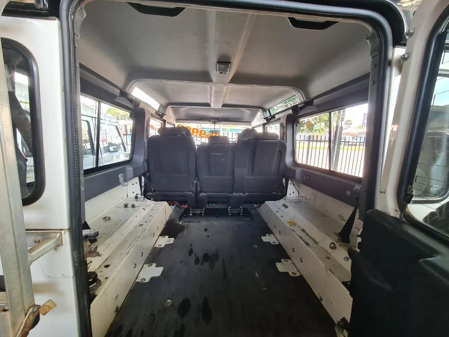 Used  2010 Land Rover Defender 110 TD multi-purpose - Auto Ezi Motors