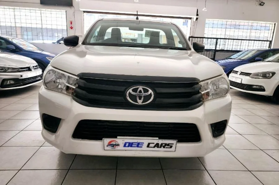 Used 2018 Toyota Hilux 2.4GD-6 single cab SR - Dee Cars Used 2018 Toyota Hilux 2.4GD-6 single cab SR - Dee Cars