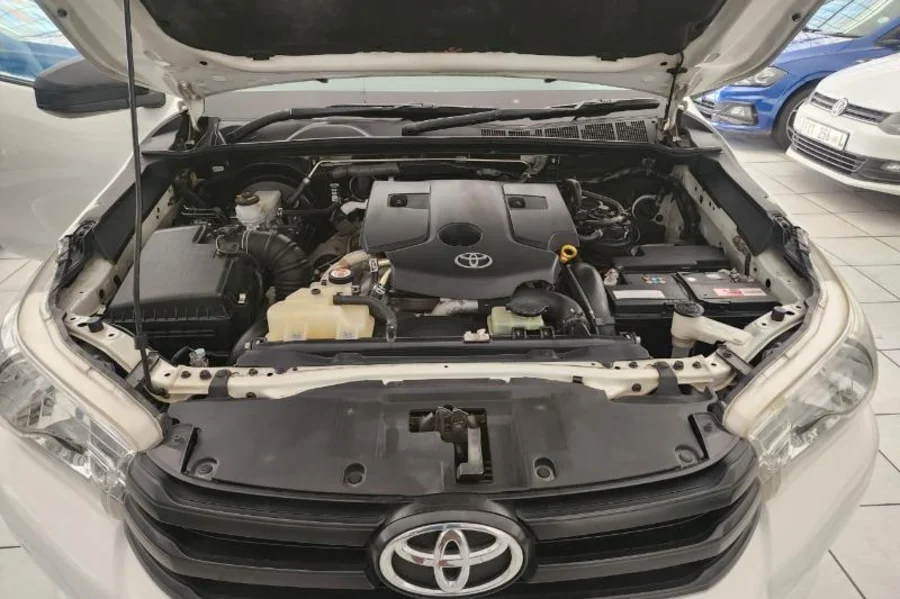 Used 2018 Toyota Hilux 2.4GD-6 single cab SR - Dee Cars Used 2018 Toyota Hilux 2.4GD-6 single cab SR - Dee Cars