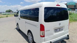 Used  2015 Toyota Quantum 2.5D-4D GL 10-seater bus