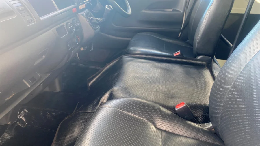 Used 2015 Toyota Quantum 2.5D-4D GL 10-seater bus - Taxi Business Solutions Used 2015 Toyota Quantum 2.5D-4D GL 10-seater bus - Taxi Business Solutions