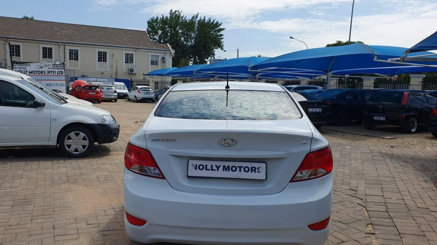 Used 2018 Hyundai Accent sedan 1.6 Fluid - Nolly Motors Used 2018 Hyundai Accent sedan 1.6 Fluid - Nolly Motors