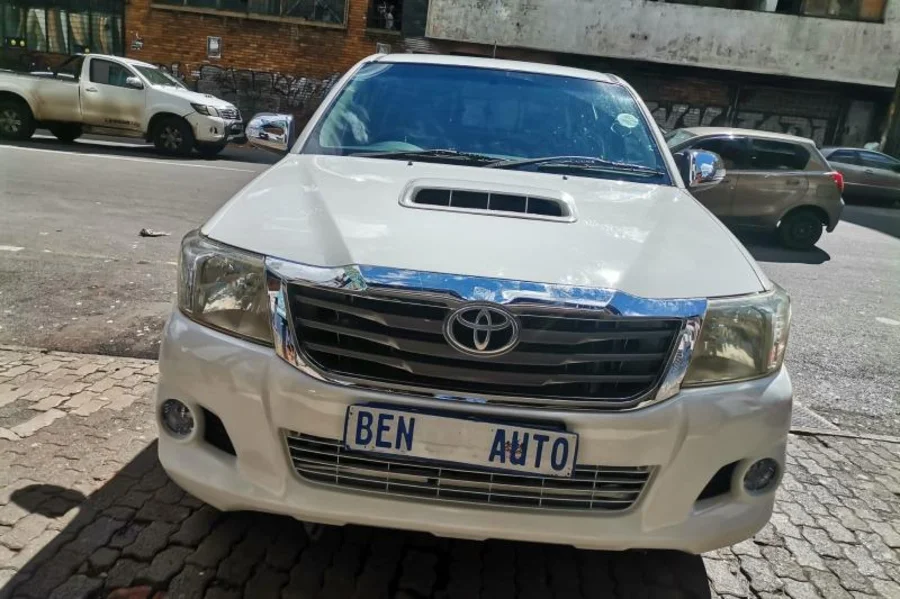 Used  2011 Toyota Hilux 3.0D-4D 4x4 Raider Dakar edition - Ben Auto
