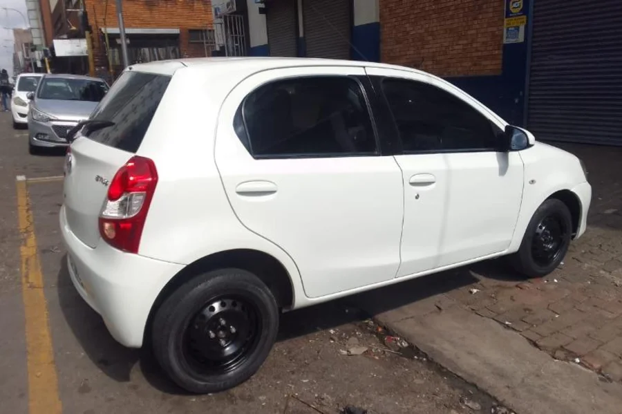 Used  2016 Toyota Etios hatch 1.5 Xi - Andy Auto
