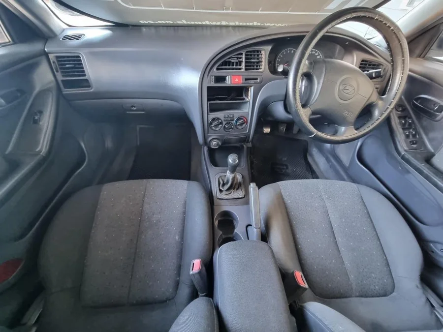 Used  2001 Hyundai Elantra 1.6 GLS - Deals 4 Wheels
